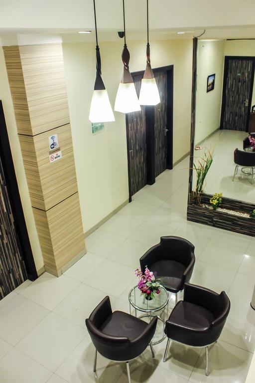 Vindhika Hotel Makassar Dış mekan fotoğraf