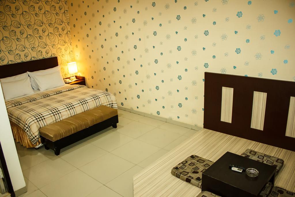 Vindhika Hotel Makassar Dış mekan fotoğraf