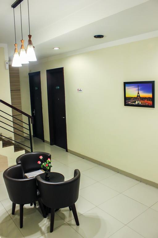 Vindhika Hotel Makassar Dış mekan fotoğraf
