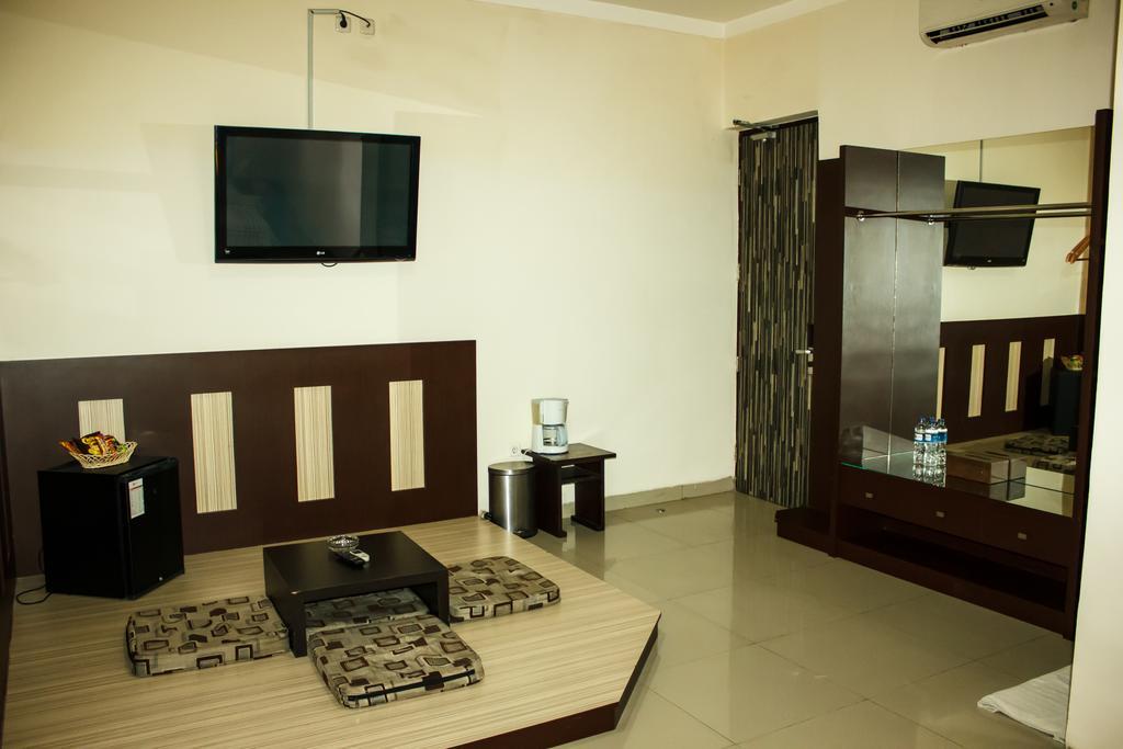 Vindhika Hotel Makassar Dış mekan fotoğraf