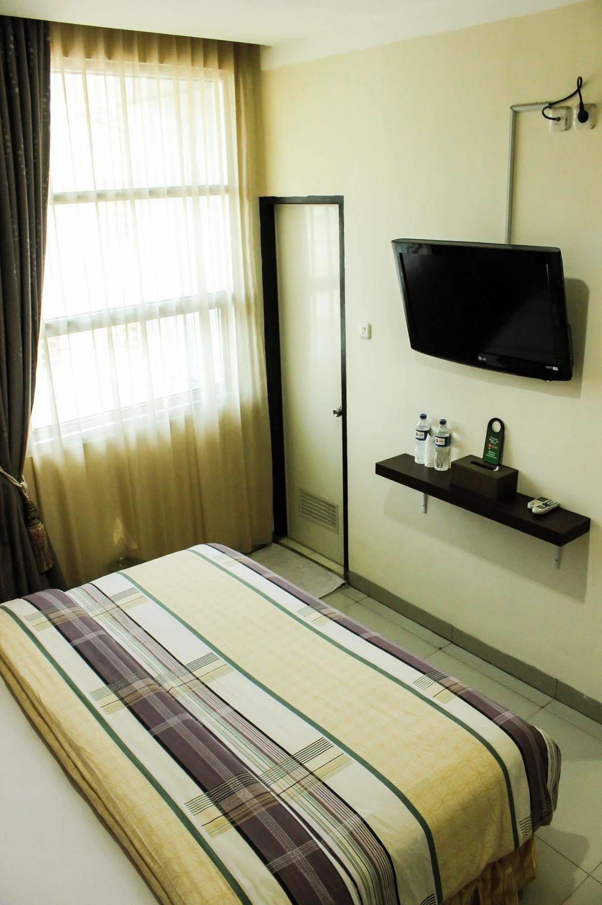 Vindhika Hotel Makassar Dış mekan fotoğraf