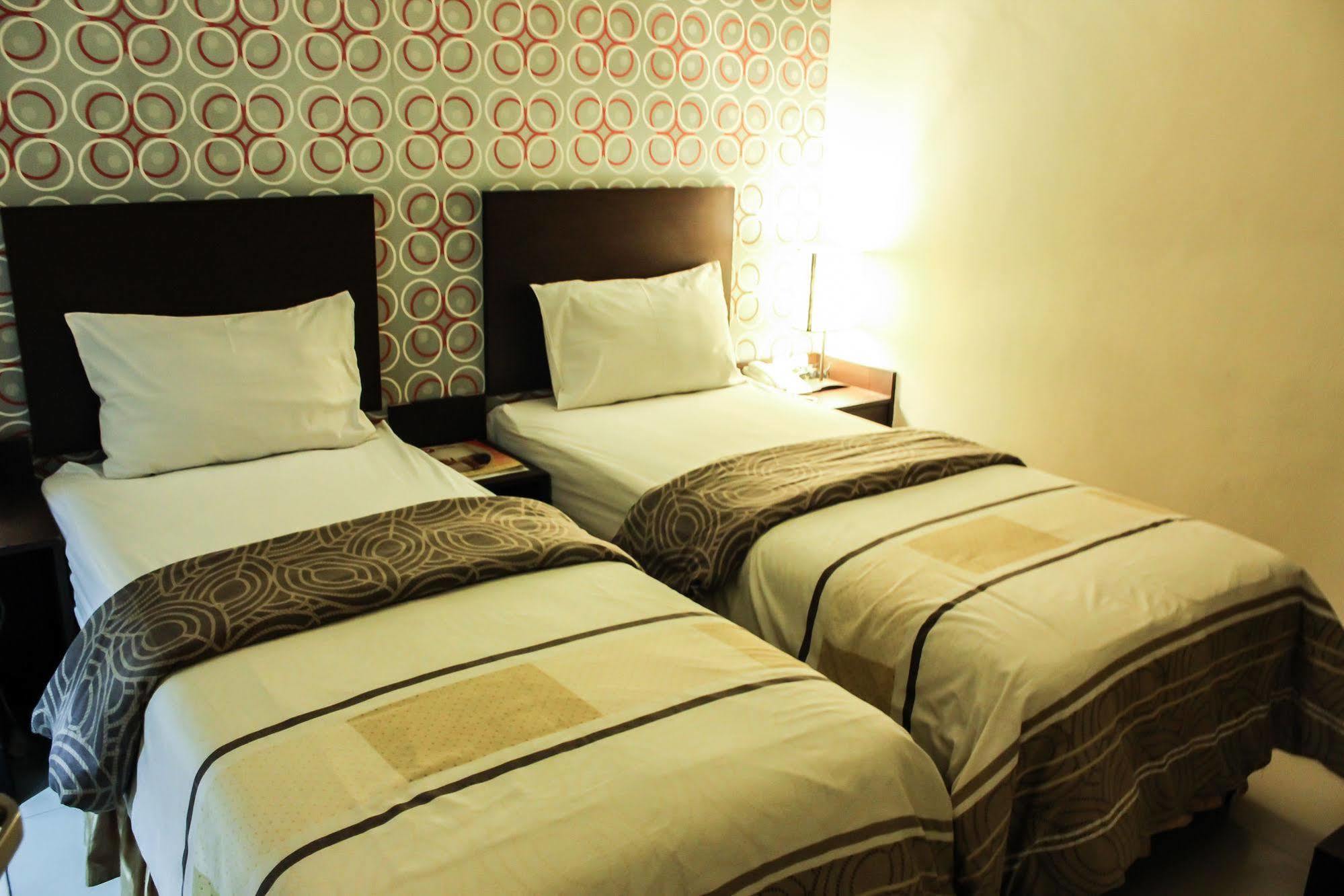 Vindhika Hotel Makassar Dış mekan fotoğraf