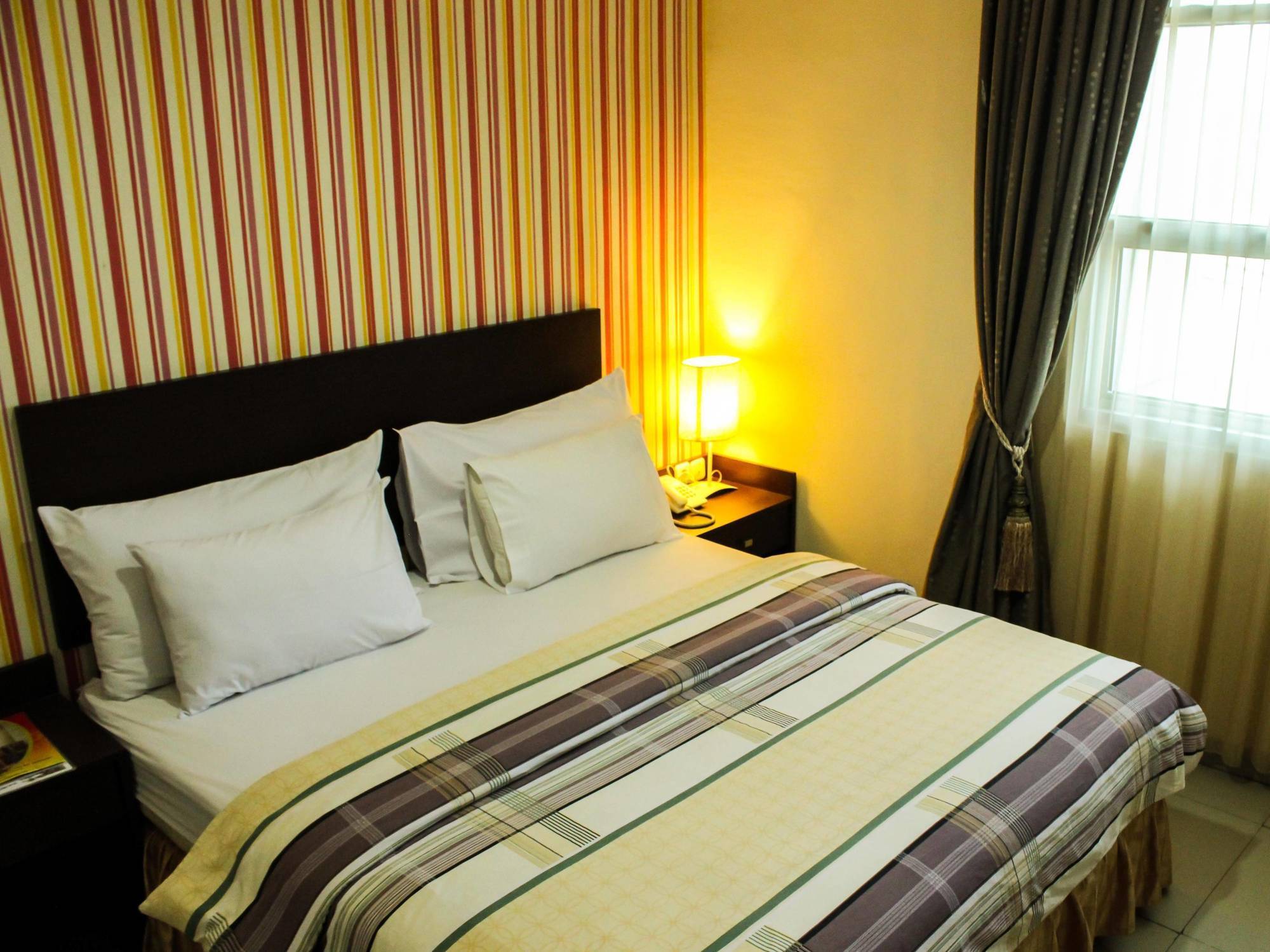 Vindhika Hotel Makassar Dış mekan fotoğraf