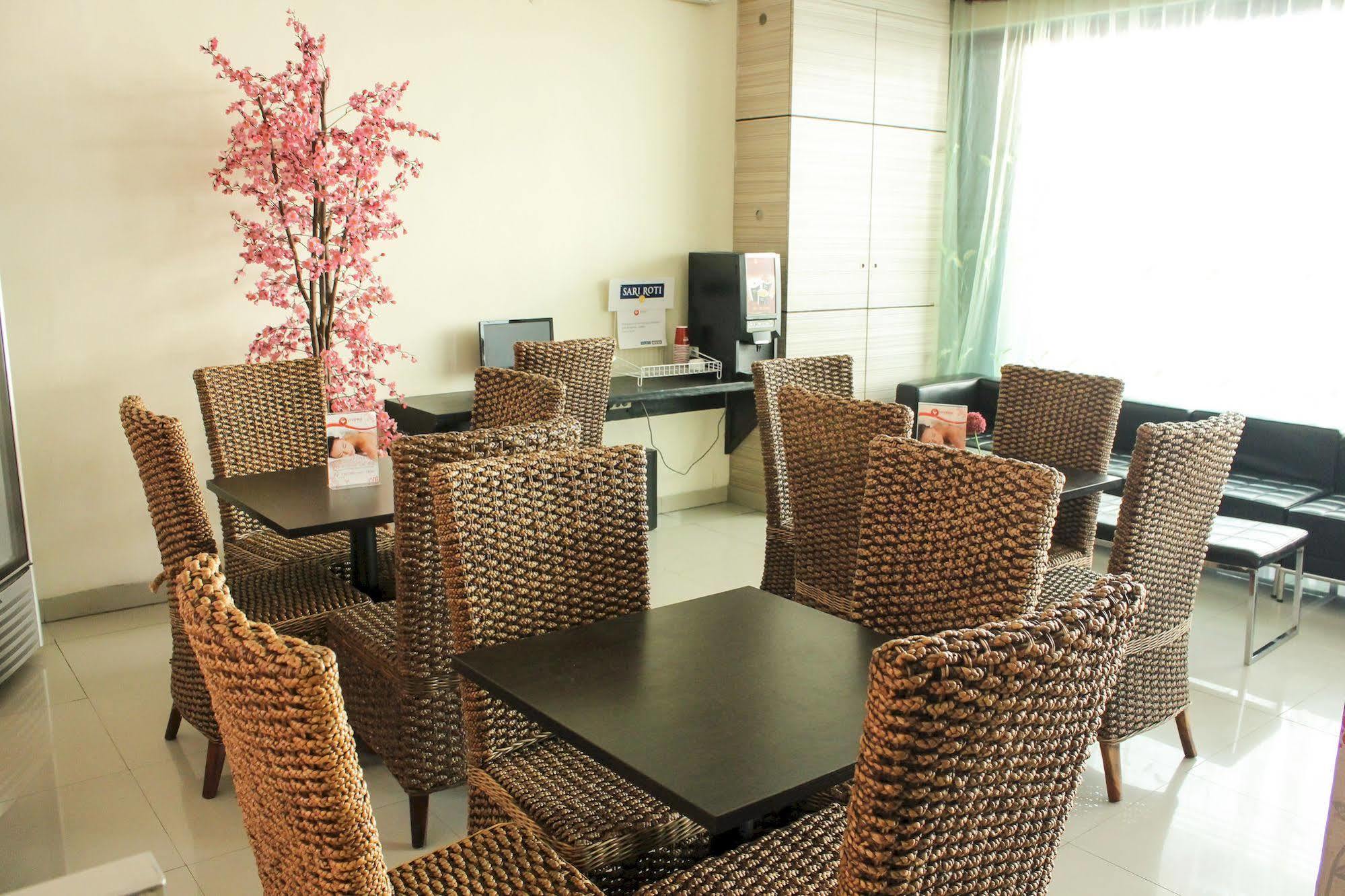 Vindhika Hotel Makassar Dış mekan fotoğraf